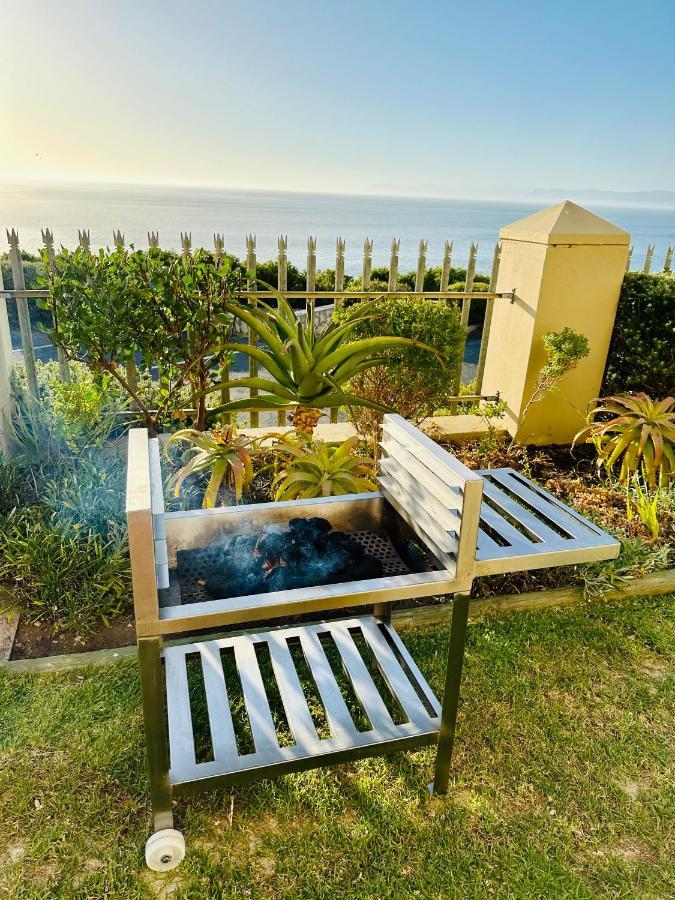 The View At Whale Cove De Kelders Apartamento Exterior foto