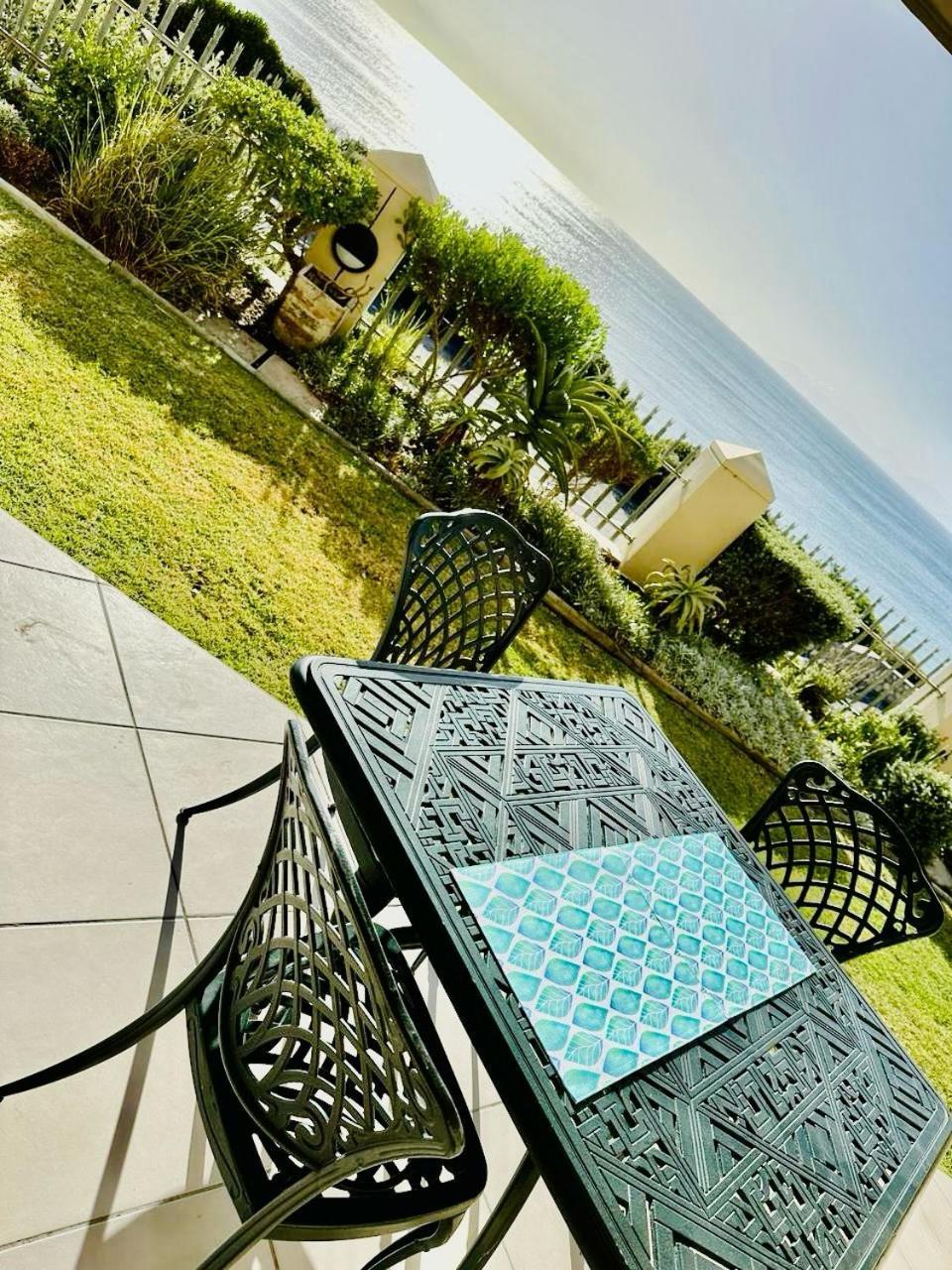 The View At Whale Cove De Kelders Apartamento Exterior foto